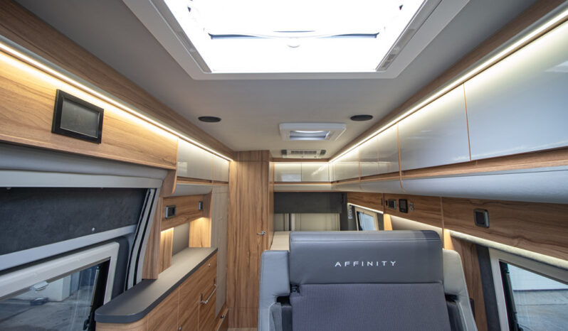 AFFINITY, Campervan One cheio