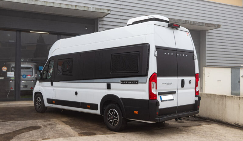 AFFINITY, Campervan One cheio